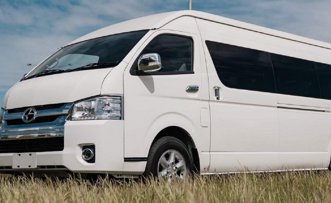 Dimensi Luas dalam Toyota Hiace Versi Roda Panjang