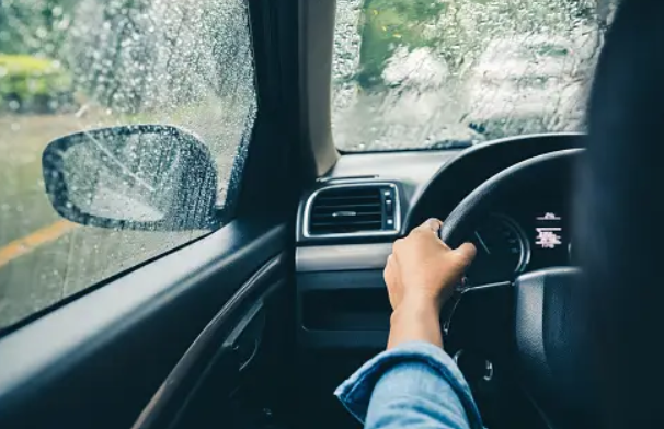 Memilih Tarif Supir Harian