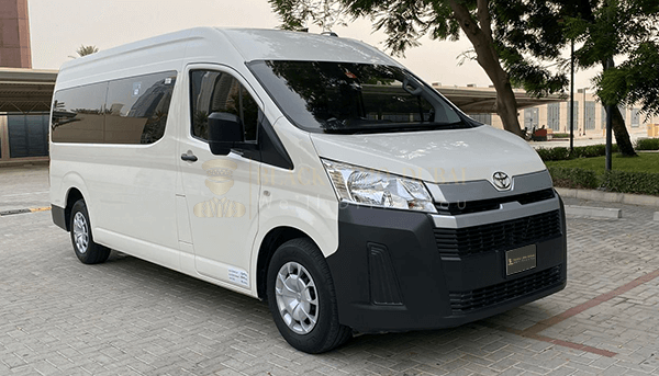 Mengenal Kapasitas Penumpang Hiace: Berapa Banyak Orang yang Dapat Dibawa?